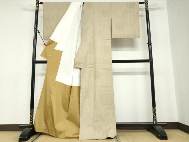 平和屋着物●本場結城紬　重要無形文化財　100亀甲　飛び亀甲柄　草花丸文　正絹　逸品　DABC2006ud