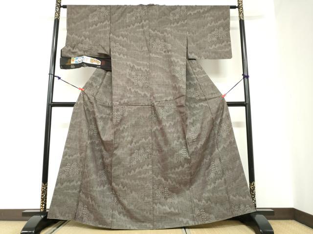 平和屋着物●本場大島紬 古代染色純泥染 7マルキ 樹林風景文 証紙付き 正絹 逸品 未使用 DABC2015ud