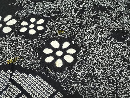 平和屋着物●訪問着 絞り 流水草花文 黒地 正絹 逸品 DABC2056ud