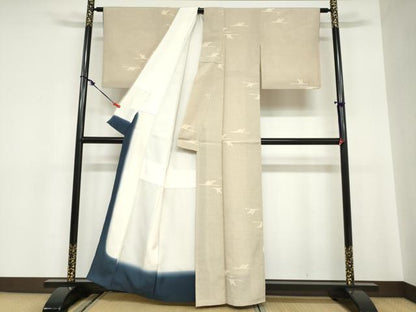 平和屋着物●本塩沢　110亀甲　飛鶴文　正絹　逸品　DABC2077ud