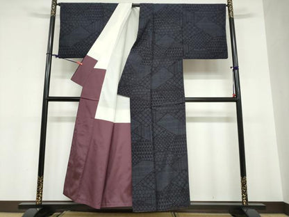 平和屋着物●本場結城紬　重要無形文化財　80亀甲　切嵌亀甲文　正絹　逸品　DABC2080ud