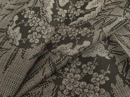 平和屋着物●本場大島紬　7マルキ　雪輪草花文　正絹　逸品　未使用　DABC2088ud