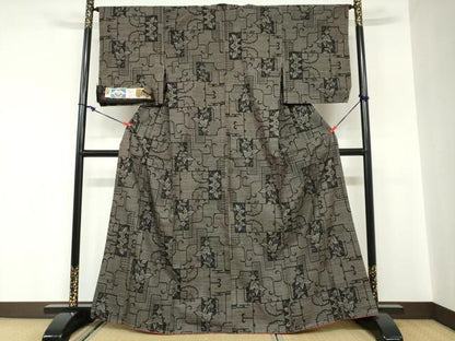 平和屋着物●本場奄美大島紬　7マルキ　古代染色純泥染　雪輪草花文　証紙付き　正絹　逸品　未使用　DABC2105ud