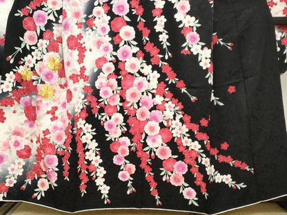 平和屋着物●豪華振袖 駒刺繍 草花文 黒地 金彩 正絹 逸品 DABC2114ud