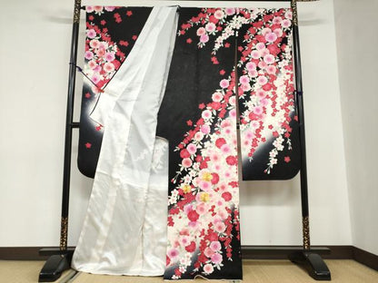 平和屋着物●豪華振袖 駒刺繍 草花文 黒地 金彩 正絹 逸品 DABC2122ud
