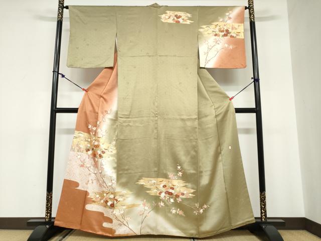 平和屋着物●十日町老舗ブランド 吉澤友禅 吾妻徳穂 訪問着 駒刺繍 雲取り草花文 金彩 正絹 逸品 DABC2124ud