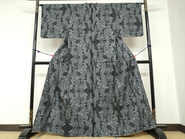 平和屋着物●本場大島紬　７マルキ　草葉文　正絹　逸品　未使用　DABC2248ud