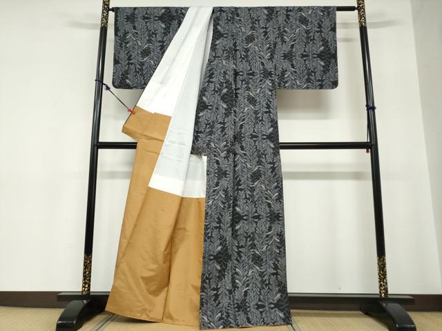 平和屋着物●本場大島紬　７マルキ　草葉文　正絹　逸品　未使用　DABC2248ud