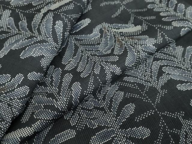 平和屋着物●本場大島紬　７マルキ　草葉文　正絹　逸品　未使用　DABC2248ud