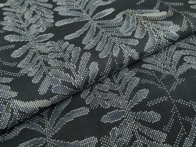 平和屋着物●本場大島紬　７マルキ　草葉文　正絹　逸品　未使用　DABC2248ud