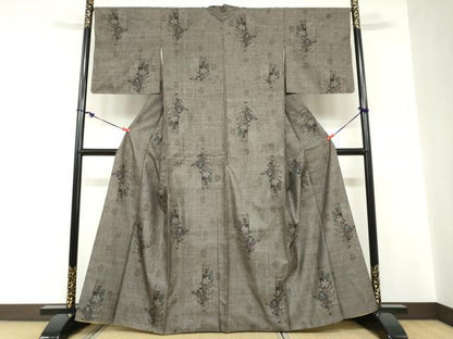 平和屋着物●本場大島紬　9マルキ　草花文　正絹　逸品　DABC2266ud