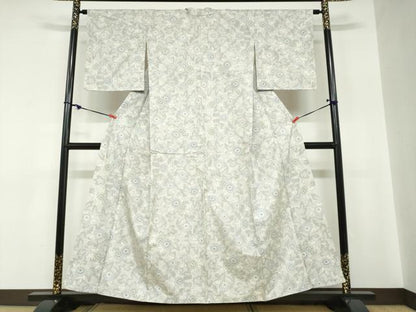平和屋着物●本場大島紬　白大島　7マルキ　草花文　正絹　逸品　DABC2268ud