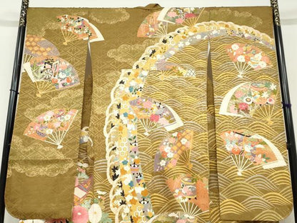 平和屋着物●豪華振袖　駒刺繍　立波扇面草花文　金彩　正絹　逸品　DABC2284ud