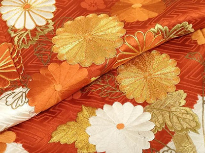 平和屋着物●豪華振袖　駒刺繍　絞り　雲取り草花文　金彩　正絹　逸品　DABC2289ud