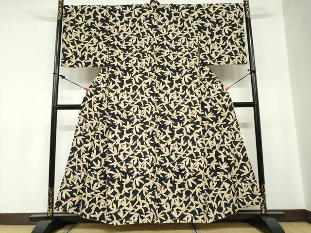 平和屋着物●小紋　草花文　黒地　洗える着物　DABC2330ud