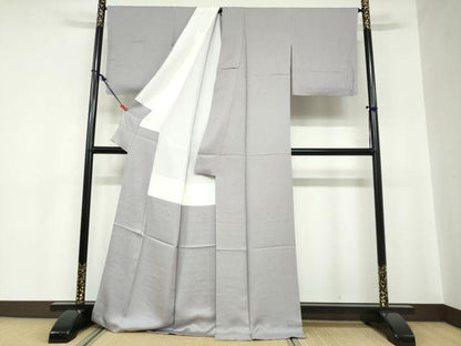 平和屋着物●上質な色無地　唐草地紋　牡丹鼠色　正絹　逸品　未使用　DABC2337ud