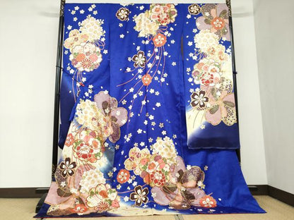 平和屋着物●豪華振袖　駒刺繍　宝尽くし草花文　暈し染め　金彩　銀通し地　仮絵羽　逸品　未使用　DABC2359ud
