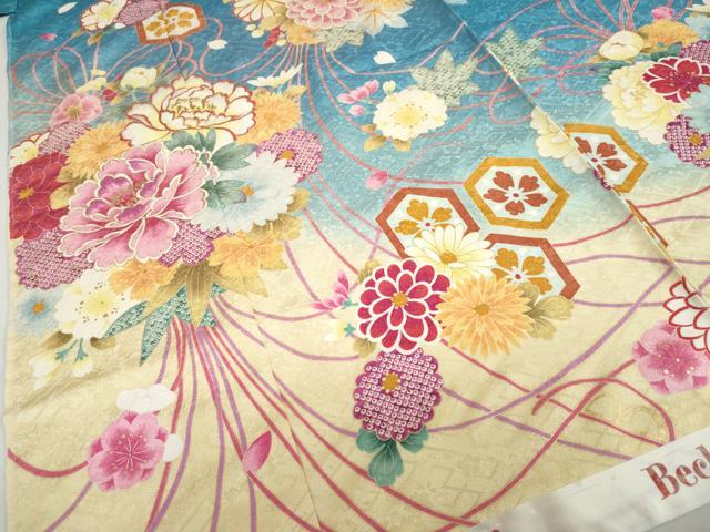 平和屋着物●豪華振袖　作家物　刺繍　草花文　暈し染め　金彩　金通し地　仮絵羽　逸品　未使用　DABC2360ud