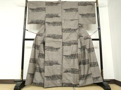 平和屋着物●本場大島紬　9マルキ　横段樹林文　正絹　逸品　DABC2388ud