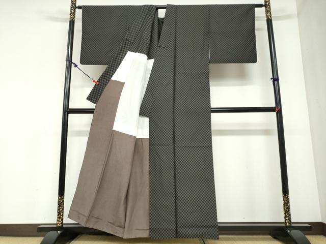 平和屋着物●上質なお召　市松文様　背抜き仕立て　正絹　逸品　DABC2389ud