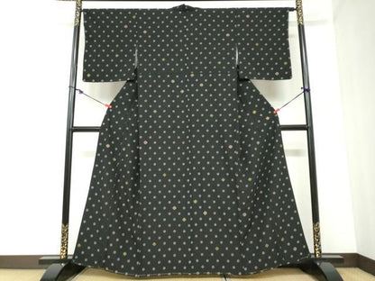 平和屋着物●小紋　七宝文　黒地　金彩　洗える着物　未使用　DABC2392ud
