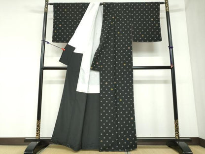 平和屋着物●小紋　七宝文　黒地　金彩　洗える着物　未使用　DABC2392ud