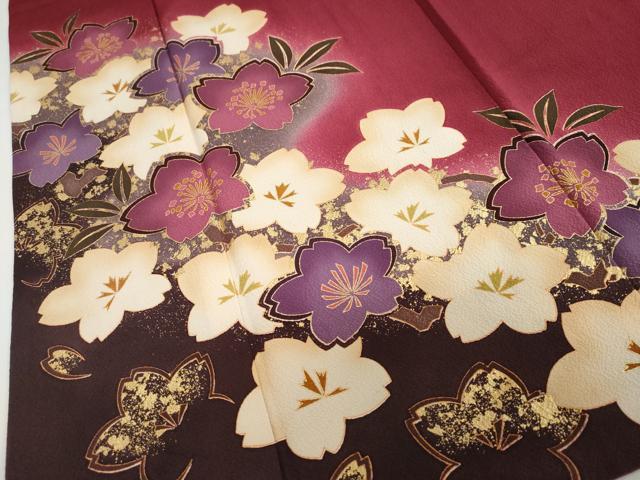 平和屋着物●豪華振袖　舞花文　暈し染め　金彩　正絹　逸品　DABC2404ud