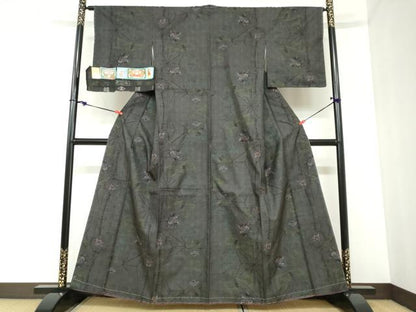 平和屋着物●本場大島紬　古代染色純泥染　9マルキ　草花文　証紙付き　くぼた謹製　正絹　逸品　未使用　DABC2432ud