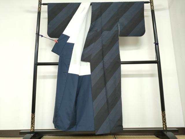 平和屋着物●本場越後小絣　塩沢絣　110亀甲　斜縞　証紙付き　正絹　逸品　DABC2437ud