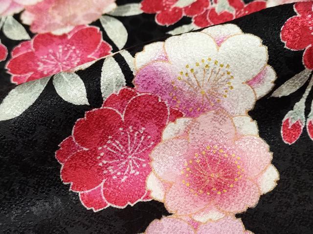 平和屋着物●豪華振袖　駒刺繍　枝垂れ草花文　黒地　正絹　逸品　DABC2440ud