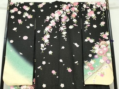 平和屋着物●豪華振袖　花鞠文　暈し染め　金彩　黒地　正絹　逸品　DABC2444ud