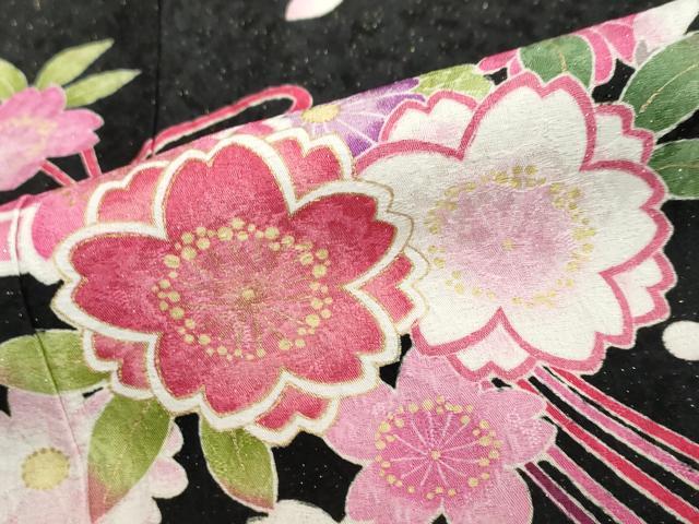 平和屋着物●豪華振袖　花鞠文　暈し染め　金彩　黒地　正絹　逸品　DABC2444ud