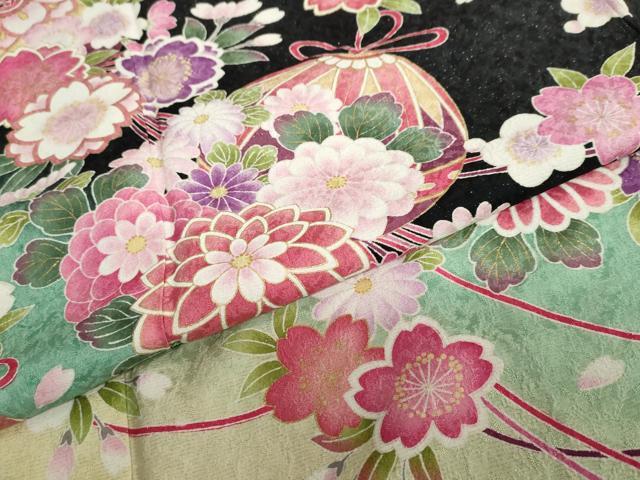 平和屋着物●豪華振袖　花鞠文　暈し染め　黒地　金通し地　正絹　逸品　DABC2445ud