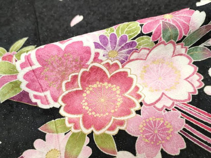 平和屋着物●豪華振袖　花鞠文　暈し染め　黒地　金通し地　正絹　逸品　DABC2445ud
