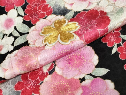 平和屋着物●豪華振袖　駒刺繍　枝垂れ草花文　黒地　金彩　正絹　逸品　DABC2446ud