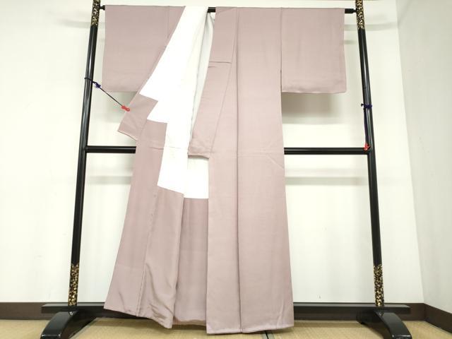 平和屋着物●上質な色無地　紗綾型地紋　梅鼠色　正絹　逸品　未使用　DABC2462ud