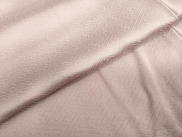 平和屋着物●上質な色無地　紗綾型地紋　梅鼠色　正絹　逸品　未使用　DABC2462ud