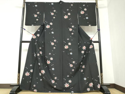 平和屋着物●小紋　舞葉草花文　黒地　洗える着物　未使用　DABC2463ud