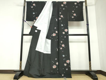 平和屋着物●小紋　舞葉草花文　黒地　洗える着物　未使用　DABC2463ud