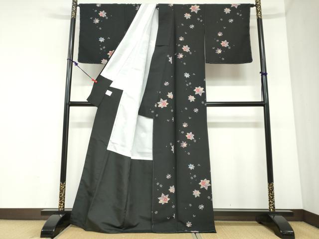 平和屋着物●小紋　舞葉草花文　黒地　洗える着物　未使用　DABC2463ud