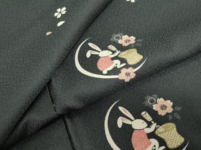 平和屋着物●小紋　舞桜文　月兎　黒地　洗える着物　DABC2541ud