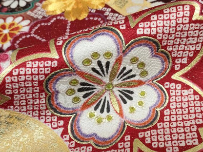 平和屋着物●豪華振袖　駒刺繍　草花文　金彩　銀通し地　正絹　逸品　DABC2560ud