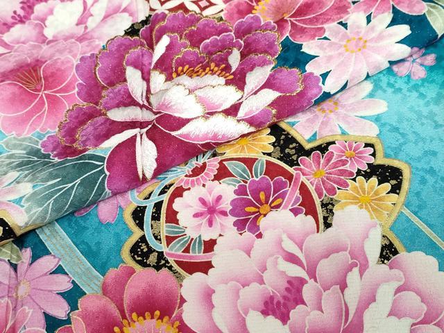 平和屋着物●豪華振袖　刺繍　草花文　暈し染め　金彩　銀通し地　正絹　逸品　DABC2563ud