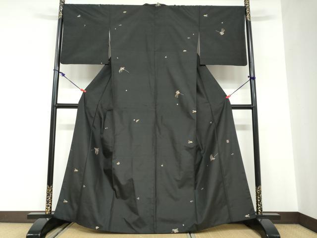 平和屋着物●山口美術織物　皇室　伊勢神宮御用　西陣織　紬　唐織　草花文　黒地　金糸　正絹　逸品　DABC2581ud