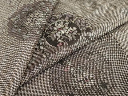 平和屋着物●本場大島紬　9マルキ　エ霞花絵皿文　正絹　逸品　未使用　DABC2583ud