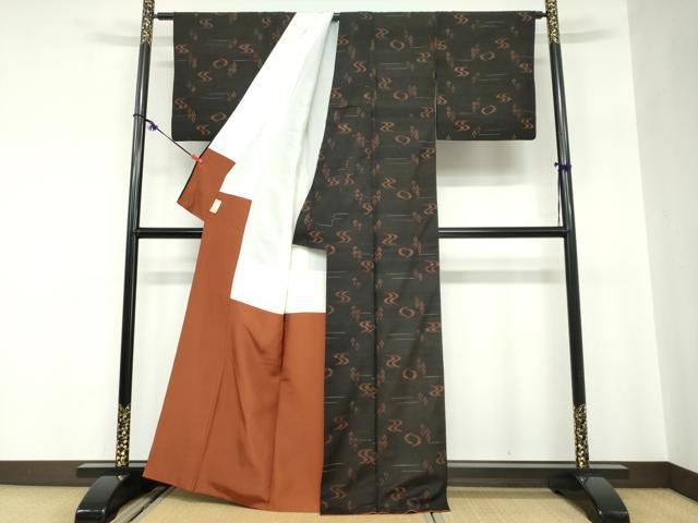 平和屋着物●国指定重要無形文化財　本場久米島紬　手織　正絹　逸品　DABC2598ud