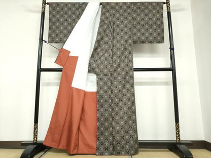 平和屋着物●本場大島紬　龍郷絣　菱文　正絹　逸品　DABC2615ud