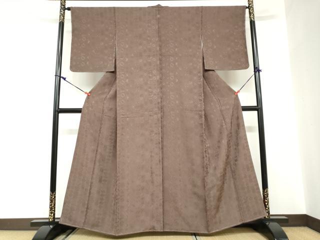 平和屋着物●上質な色無地　吉祥草花地紋　煤竹色　正絹　逸品　未使用　DABC2686ud