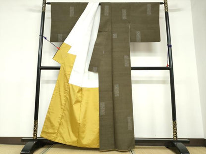 平和屋着物●結城紬　100亀甲　飛び亀甲柄　短冊草花文　ますいわ屋扱い　正絹　逸品　DABC2734ud