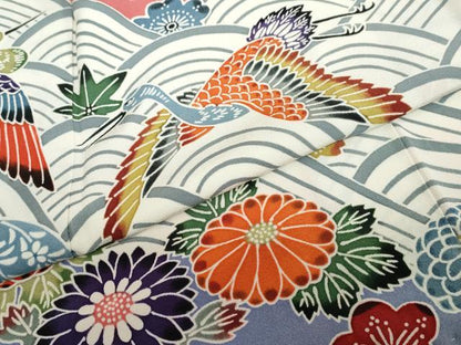 平和屋着物●豪華振袖　型染め　飛鶴青海波草花文　正絹　逸品　DABC2744ud